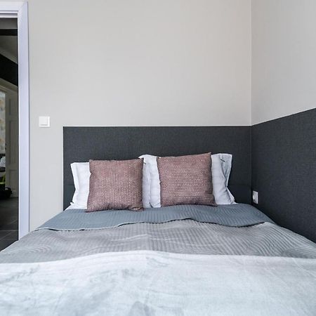 Boutique 2-Bedroom Apartment In Szófia Kültér fotó