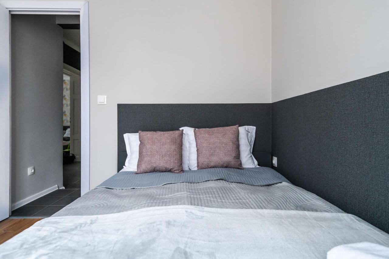 Boutique 2-Bedroom Apartment In Szófia Kültér fotó