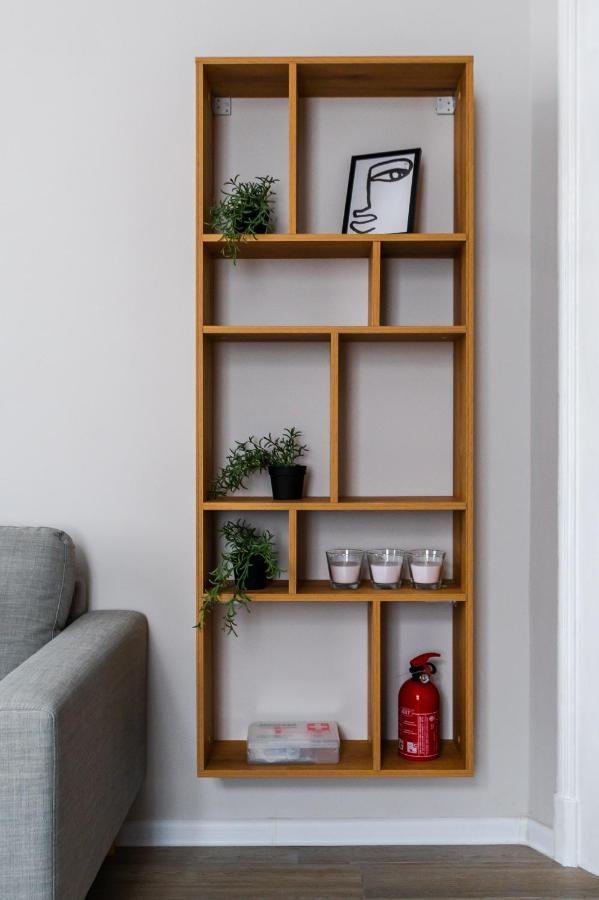 Boutique 2-Bedroom Apartment In Szófia Kültér fotó