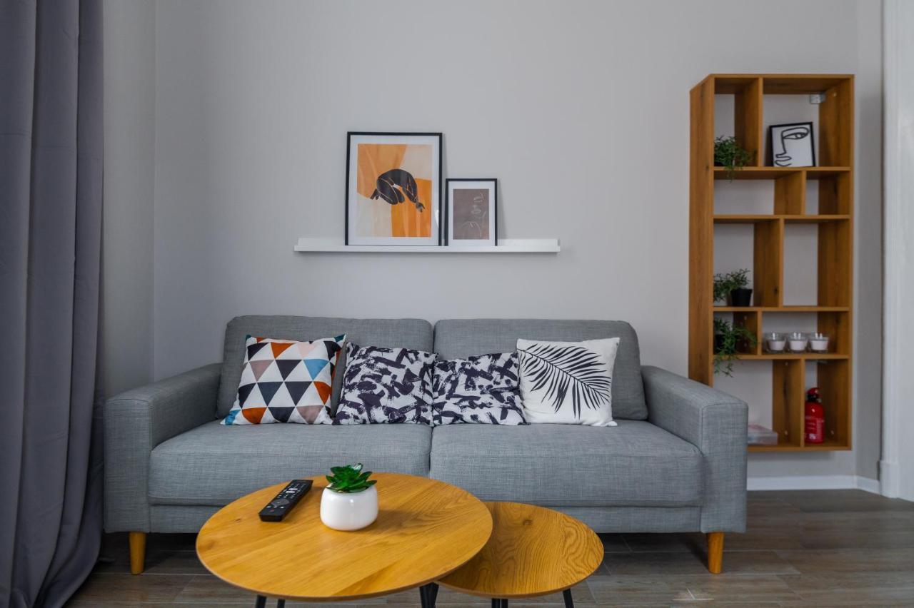 Boutique 2-Bedroom Apartment In Szófia Kültér fotó