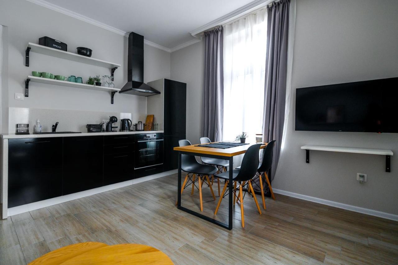 Boutique 2-Bedroom Apartment In Szófia Kültér fotó