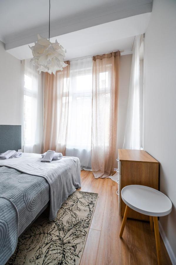 Boutique 2-Bedroom Apartment In Szófia Kültér fotó