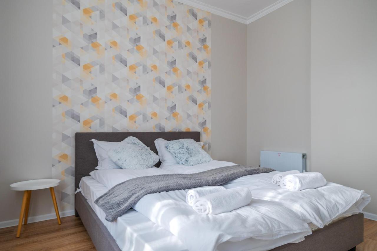 Boutique 2-Bedroom Apartment In Szófia Kültér fotó