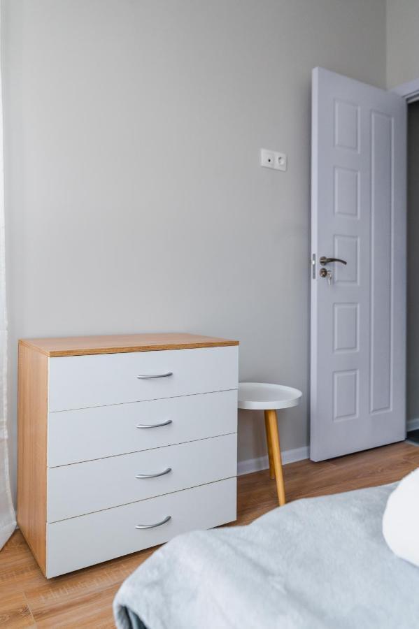 Boutique 2-Bedroom Apartment In Szófia Kültér fotó